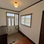 壁紙全面張替え済(玄関) 壁紙全面張替え済(玄関)