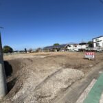 南東から（ローアングル）