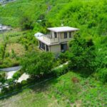 両隣に建物はありません(外観)